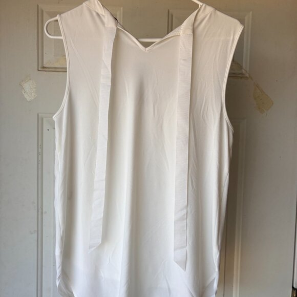41 Hawthorn ClearwaterSleeveless Blouse in white - Picture 3 of 3